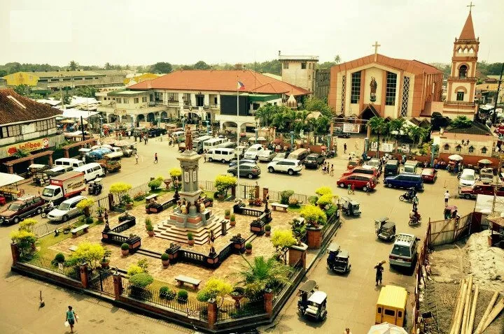Image does not load (Plaza_Rizal_Biñan_City.webp)